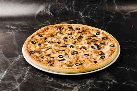 Black Olives Pizza Tasti