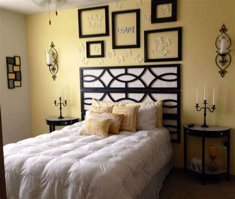 Black and white bedroom decorating ideas that inspire home design hope this idea will help you. Black/white bedroom. Pale Yellow accent wall. :-). Minus the stuff above the bed and I think tha ...