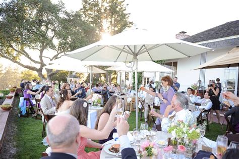 Read reviews, search by map and rent your dream cabin rentals in santa cruz with expedia. Santa Cruz Wedding at Hollins House