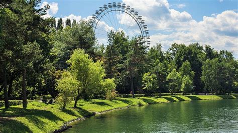 A Guide To The Most Beautiful Green Spaces In Moscow