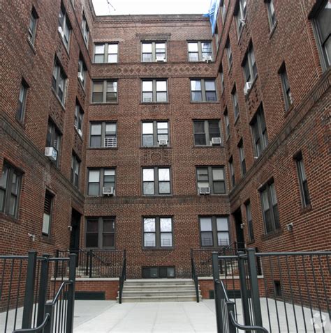1 Bedroom Apartment In The Bronx Score A Newly Renovated 980 One