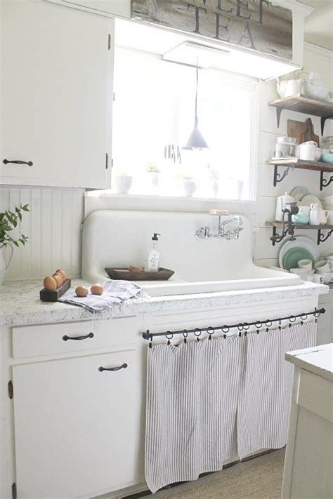 Start with these charming farmhouse kitchen ideas on a budget! TheWillowFarmhouse---original farmhouse sink | Farmhouse ...