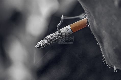 吸烟的人高清图片下载 正版图片500325675 摄图网