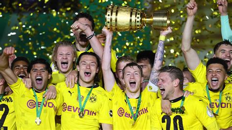 Dfb.de gibt nach dem sechsten finaltag der amateure einen überblick der bislang qualifizierten teams für die saison. BVB gewinnt den DFB-Pokal: Erling Haaland und Jadon Sancho ...