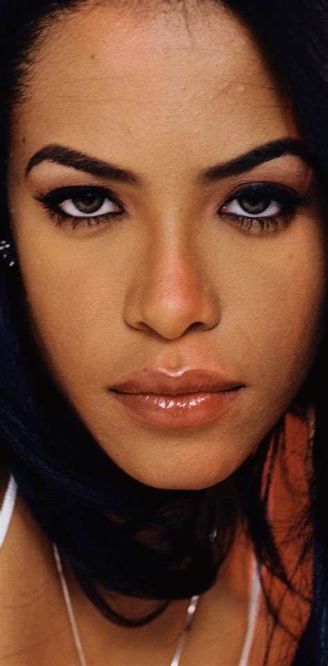 Aaliyah And Tupac Rip Aaliyah Aaliyah Outfits Aaliyah Style Beyonce