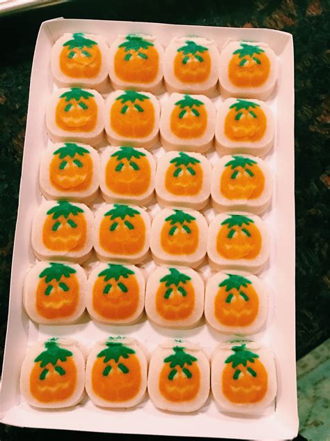 Dip into the holidays one cookie at a time! Pillsbury Christmas Cookies Aesthetic : Sugar Cookies ...