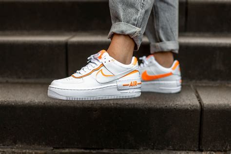The women's nike air force 1 shadow has recently emerged with team orange swooshes and light blue accents. air force 1 blanche et orange femme,air force 1 blanche et ...