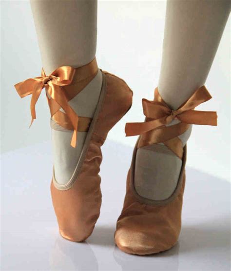 New 2019 Ballet Dance Shoes Flats Designer Soft Lace Up Satin Ballerina