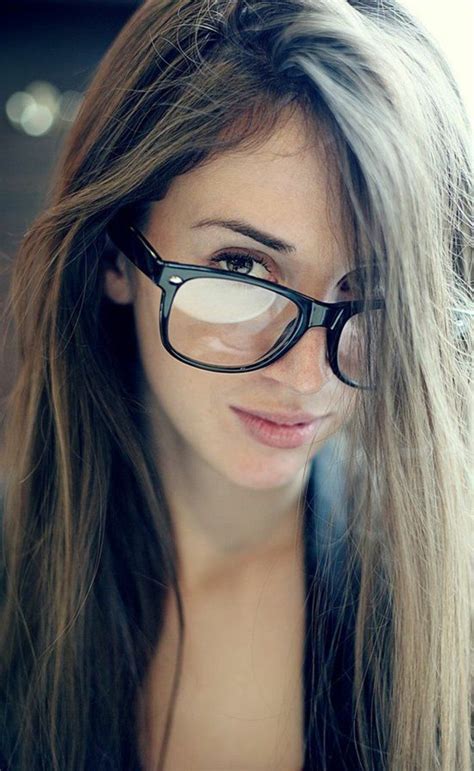 Pin By Gladys Paulino On Lentes Girls With Glasses Glasses Fashion