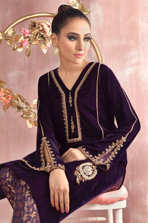 Purple Yum Velvet Pakistani Dress Pakistani Fashion Party Wear Fancy Dress Design