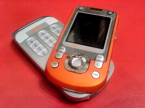 Unocero Así Promocionaban El Sony Ericsson Walkman W600 En México En 2005