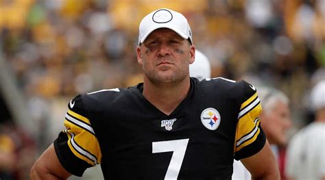 Drafted by the pittsburgh steelers as the heir apparent to tommy maddox, ben rothelisberger wound up taking the nfl by storm in the 2004. Ben Roethlisberger Responds To Rumors About Knee - Game 7