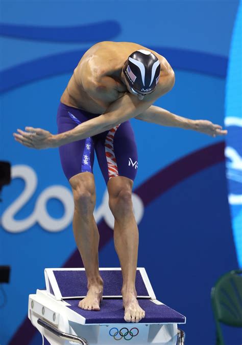 Pictures That Show Michael Phelps Ridiculous Flexibility Michael