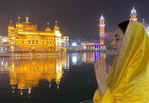 Kiara Advani Seek Blessings At Golden Temple As She Shoots For Rc 15