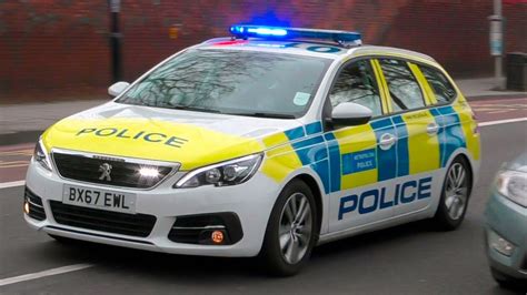 New London Metropolitan Police Peugeot 308 Sw Responding With Lights