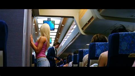 Snakes on a plane lives up to its title, featuring snakes on a plane. Snakes on a Plane Screencaps - Movies Image (2259190) - Fanpop