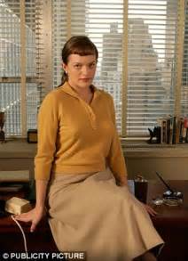 Elisabeth Moss Insists There S NOTHING About Mad Men Era To Be