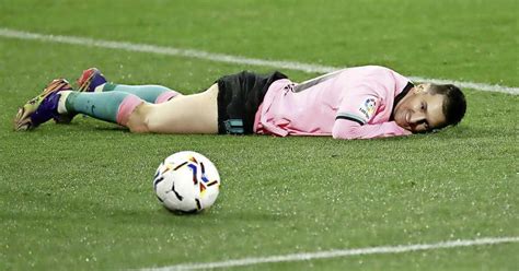 News, results and discussion about the beautiful game. Messi lets Barça win and now has record alone: 644 goals ...