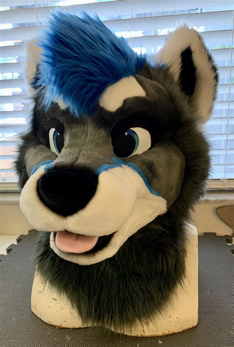 Fursuits By Lacy On Twitter Forte Malamute Getting Finishing Touches Today Https T Co