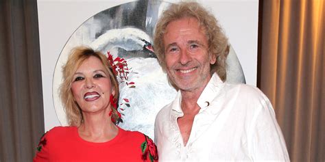 2018 die familienvilla der gottschalks zerstört hat, soll auch die liebe zwischen thea und thomas ausgelöscht haben. Gottschalk: Neue Liebe, neues Leben