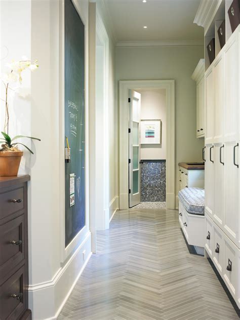 10 Things You Never Knew You Needed In Your Mudroom | HGTV's Decorating