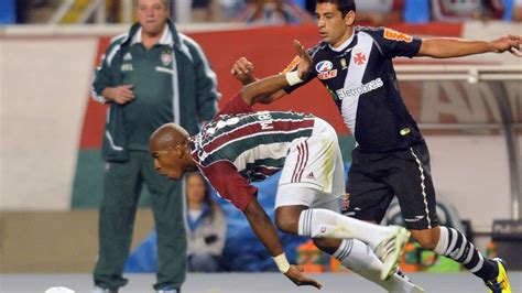 Luccas claro analisa derrota do fluminense para o grêmio: Fotos: Vasco x Fluminense - 21/08/2011 - UOL Esporte