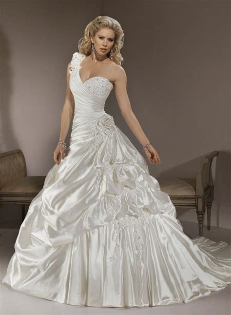 20 Ball Gown Wedding Dresses Wedding Gowns And Big Hips Magment