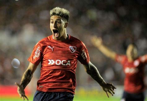 #околофутбольное #emiliano rigoni #but the theory that number 10 is unlucky in zenit just as number 7 was before hulk #and that rigoni took 10 last summer and was sent away #marchisio got 10 and. Emiliano RIGONI, the latest Argentine at Zenit - Mundo Albiceleste