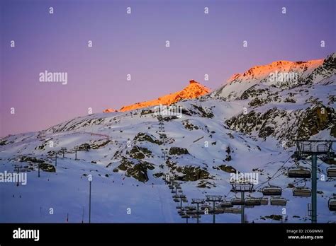 Alpe Dhuez Resort Night Hi Res Stock Photography And Images Alamy