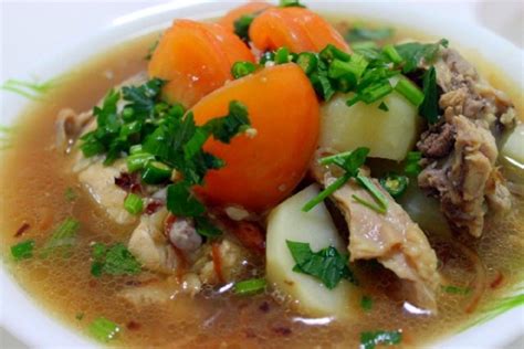 Masukkan ayam, sos tiram, serai dan akhir sekali kacang pis. Resepi sup ayam ala Thai. Anak-anak pun pasti suka ...