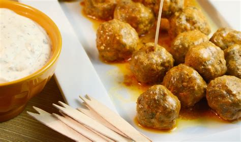 Buffalo Chicken Meatballs With Blue Cheese Ranch Dipping Sauce