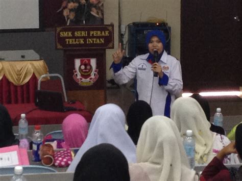 Sekolah ini telah dibuka pada tahun 1957 tetapi dinamakan secara rasminya pada tahun 1965. Seminar Gagasan 1Malaysia Pelajar SMK Seri Perak, Teluk ...