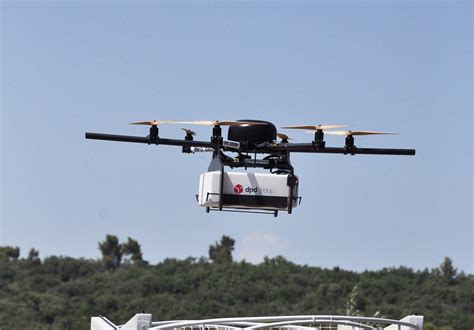 La Poste Ouvre Sa Première Ligne Commerciale De Livraison Par Drone En