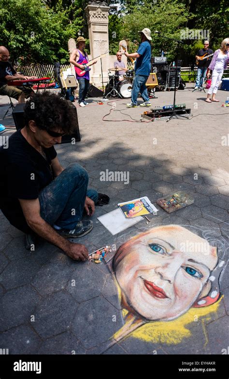 New York Ny 26 July 2015 Street Artist Draws A Chalk Portrait Of