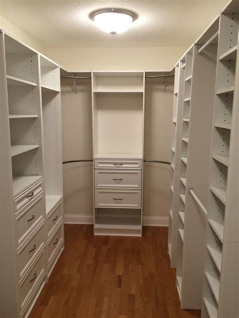 45 stylish minimalist closet design ideas. Walk In Closet Resale Shop #ClosetDoors #ClosetDoors ...