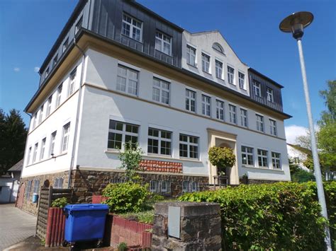 In der schule besteht immer noch die maskenpflicht. Albert-Schweitzer-Schule