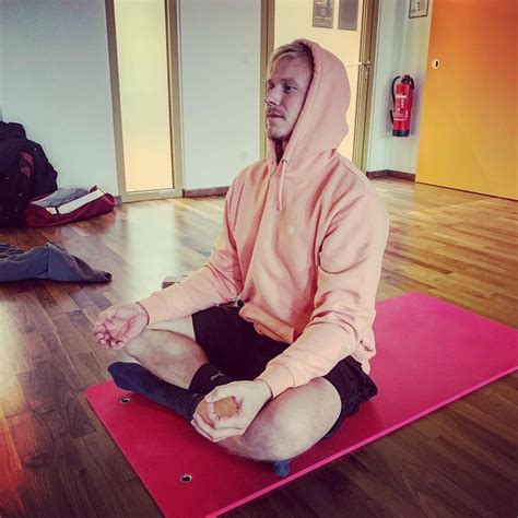 Pin by just4yoga on yoga | Fashion, Yoga, Hijab