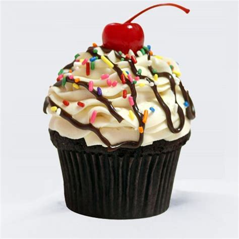 I was desperate for chocolate cake, but as i'm the only chocolate lover in the family i needed something small. cup cakes | Sundae cupcakes, Chocolate sundae, Homemade ...