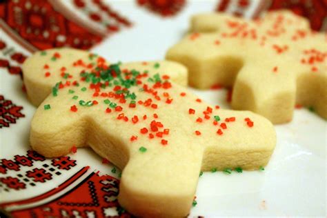 Christmas cookies are a tradition in many cultures. Sugar Cookies - Claudia's Cookbook