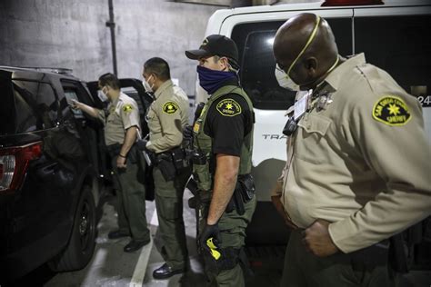 San Diego Sheriffs Arrest Stranded Motorist For Refusing To Show Id