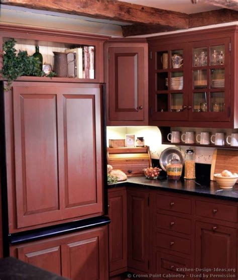And with the right complementary colors, accents and accessories, the color red on your kitchen cabinets can turn your kitchen into a hub of activity that ensures it's a gathering place for the entire family for many years to come. 64 Amazing Black and Red Kitchen Decor Ideas Suitable for You Who Loves Cooking (With images ...