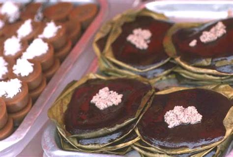 Kadangkala ada nama kuih tradisi ini seperti tidak masuk akal, dan ada juga yang menggelikan hati. Dodol Kukus - Kuih Tradisi Melayu Serumpun! - Gaya Hidup ...