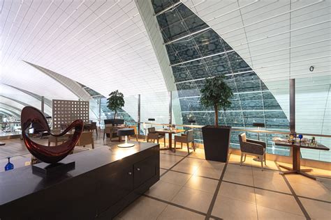 Review The Gallery Lounge Dubai Airport Terminal 3 Suitesmile