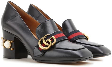 We did not find results for: Zapatos de Mujer Gucci, Detalle Modelo: 425943-cqxm0-1061