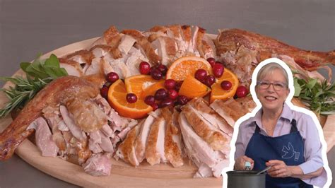 rachael ray show how to carve your thanksgiving turkey chef sara moulton shares all her