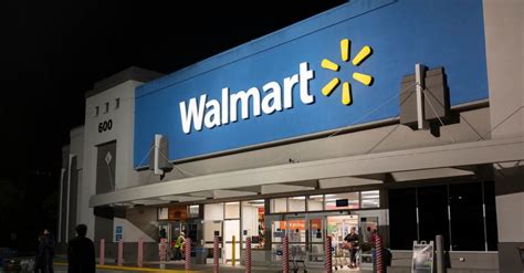 Walmart is warning customers to be on the lookout for a scam text message that promise a $1,000 gift card. Is Walmart Offering Via Text Message a $1,000 Coupon for Free Merch?