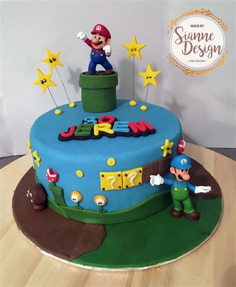 Mario is popping out of the cake hitting one of the blocks, holding a toadstool with many other of his friends, enemies and obstacles from his wildly. Gateau 100% chocolat - Thème Super Mario Cake design ...
