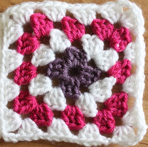 How To Crochet A Granny Square Shawl Free Pattern And Video Tutorial Rezfoods Resep Masakan