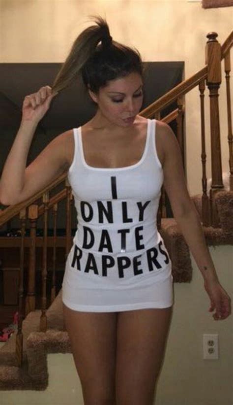 47 235 tykkäystä · 10 puhuu tästä. EGO - Liziane Gutierrez provoca com camisa após clique com ...