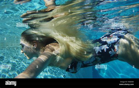 Woman Swimming Underwater Bikini Hi Res Stock Photography And Images